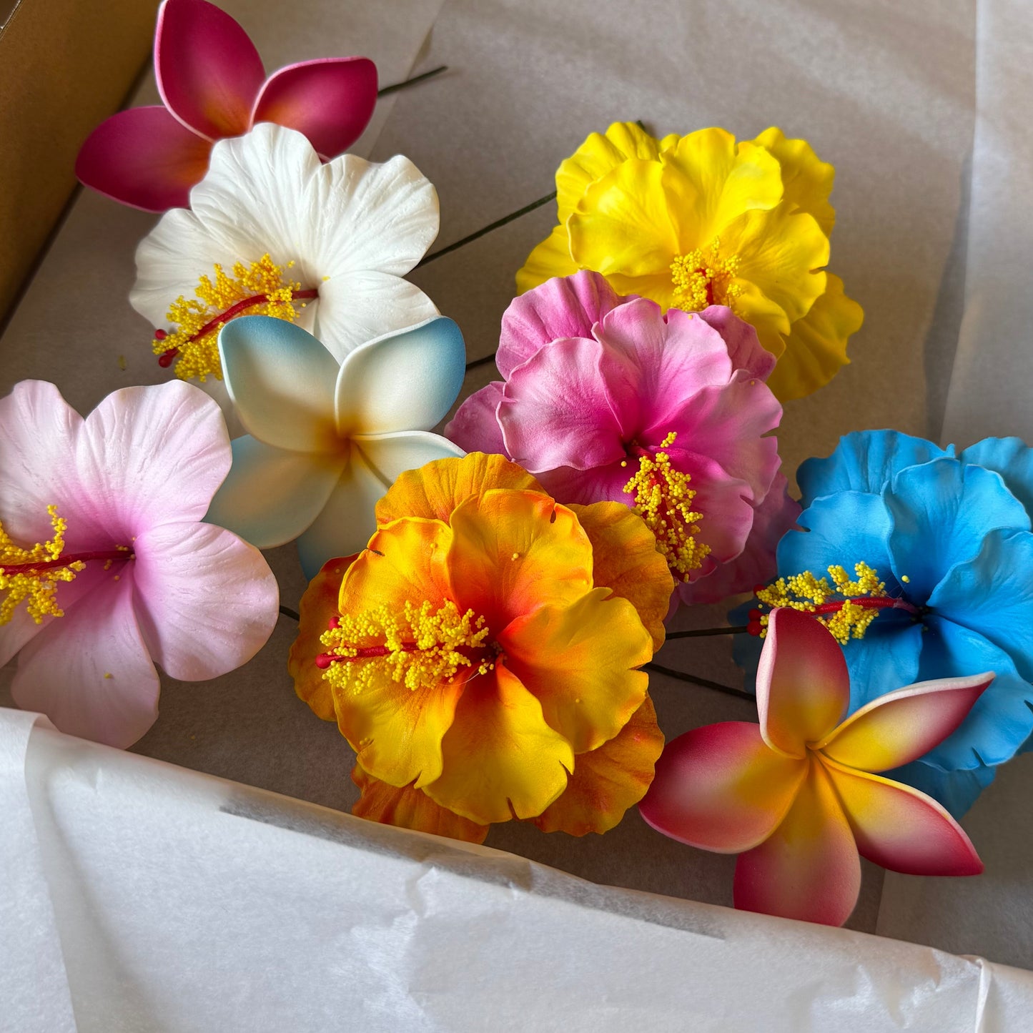 Shya Assorted Flowers (9x) Gift Box