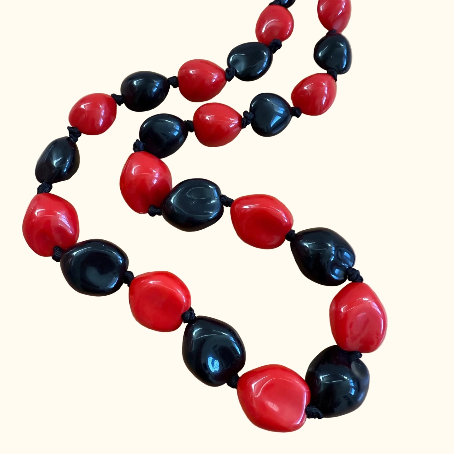 Ula Pua Kukui Nut Acrylic Necklace