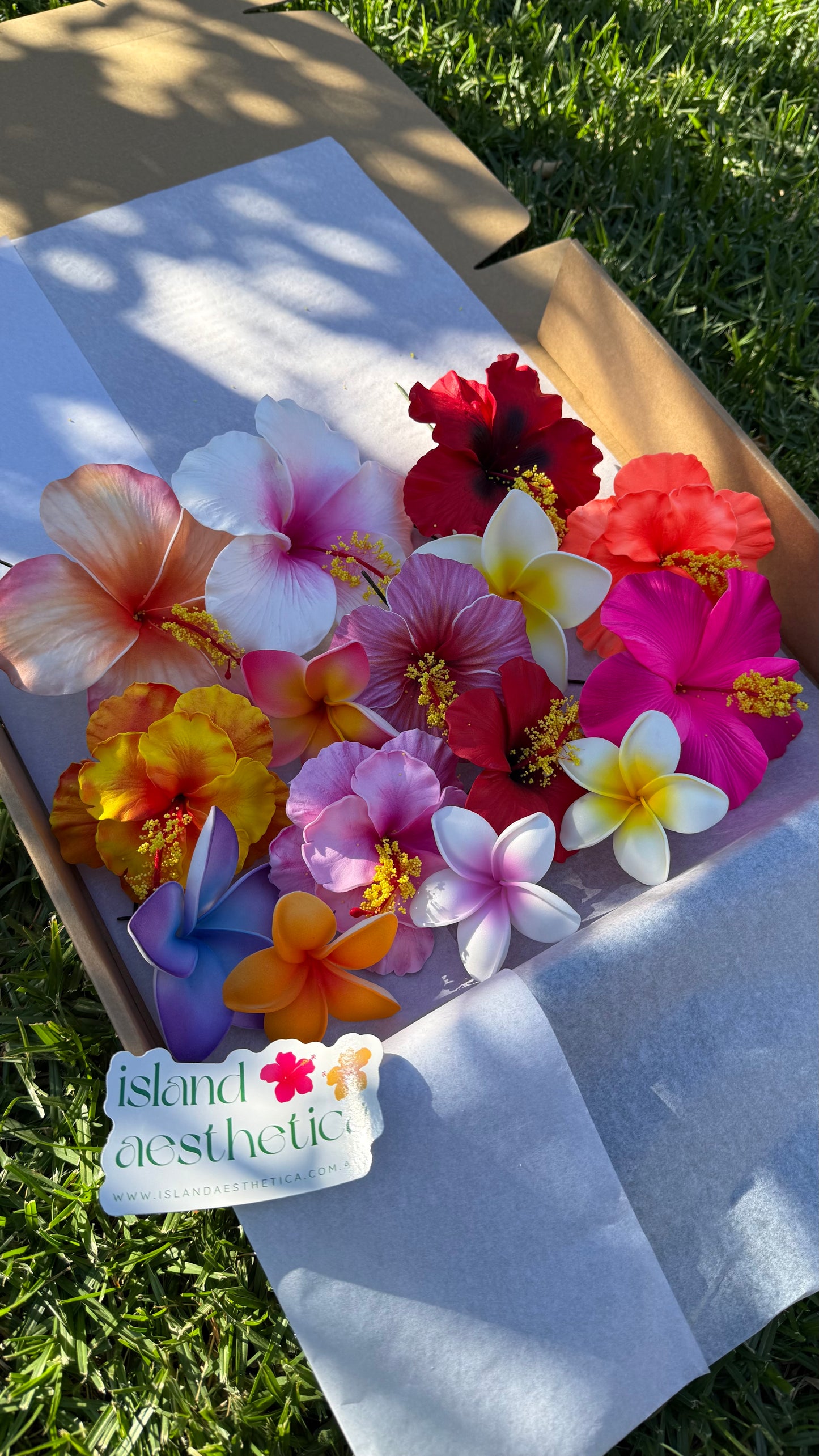 Alani Assorted Artificial Flowers Gift Box (15 Pieces)