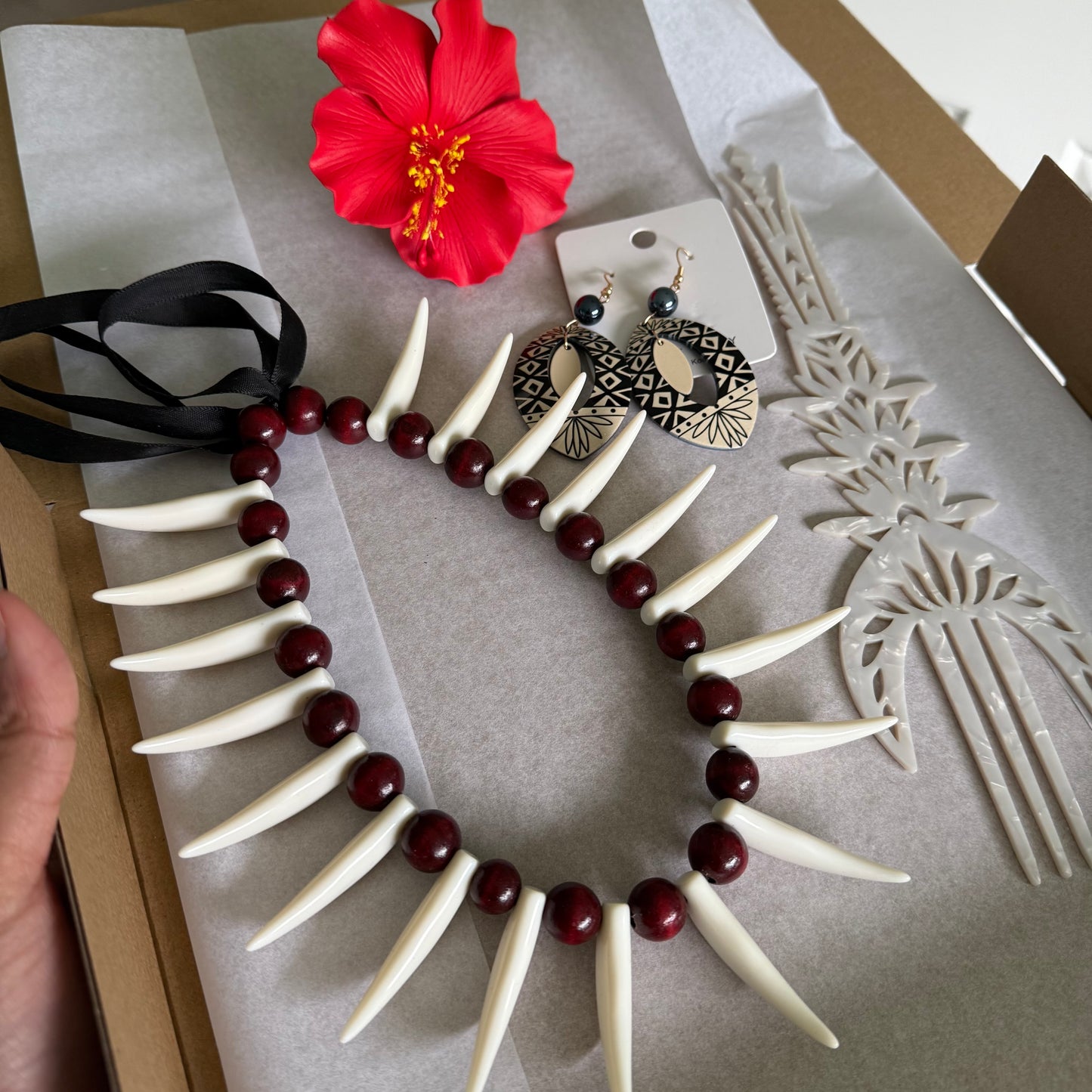 Mana Assorted Accessories Bundle (4x)