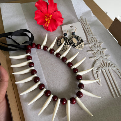 Mana Assorted Accessories Bundle (4x)