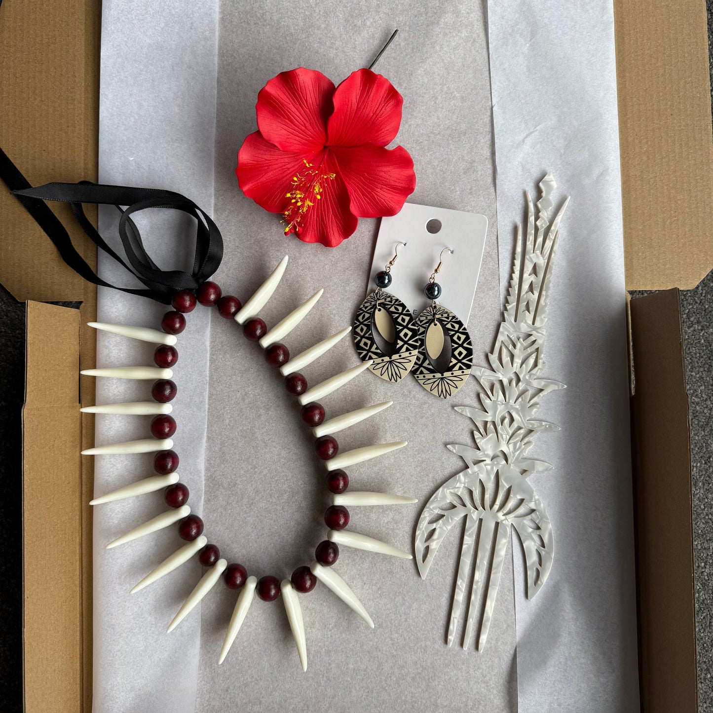 Mana Assorted Accessories Bundle (4x)