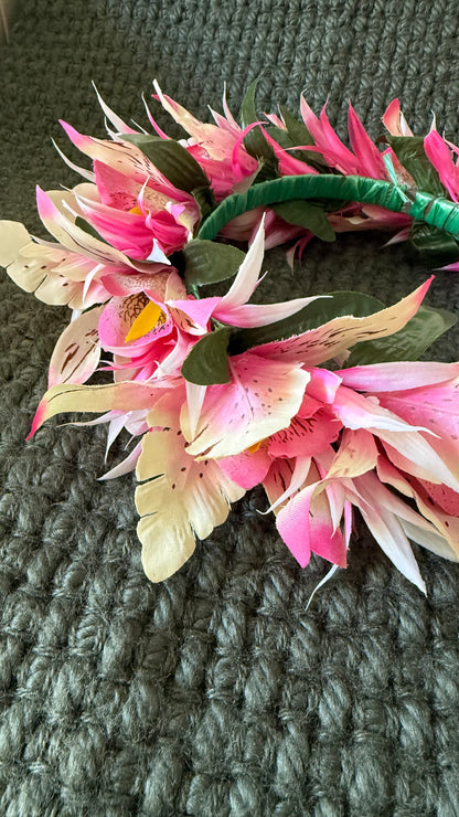 Pale Hawaiian Flower Crowns Lei Po’o