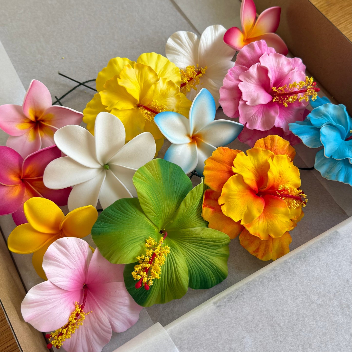 Kalea Assorted Flowers Gift Box (13 pieces) Hibiscus, Frangipani, Tiare