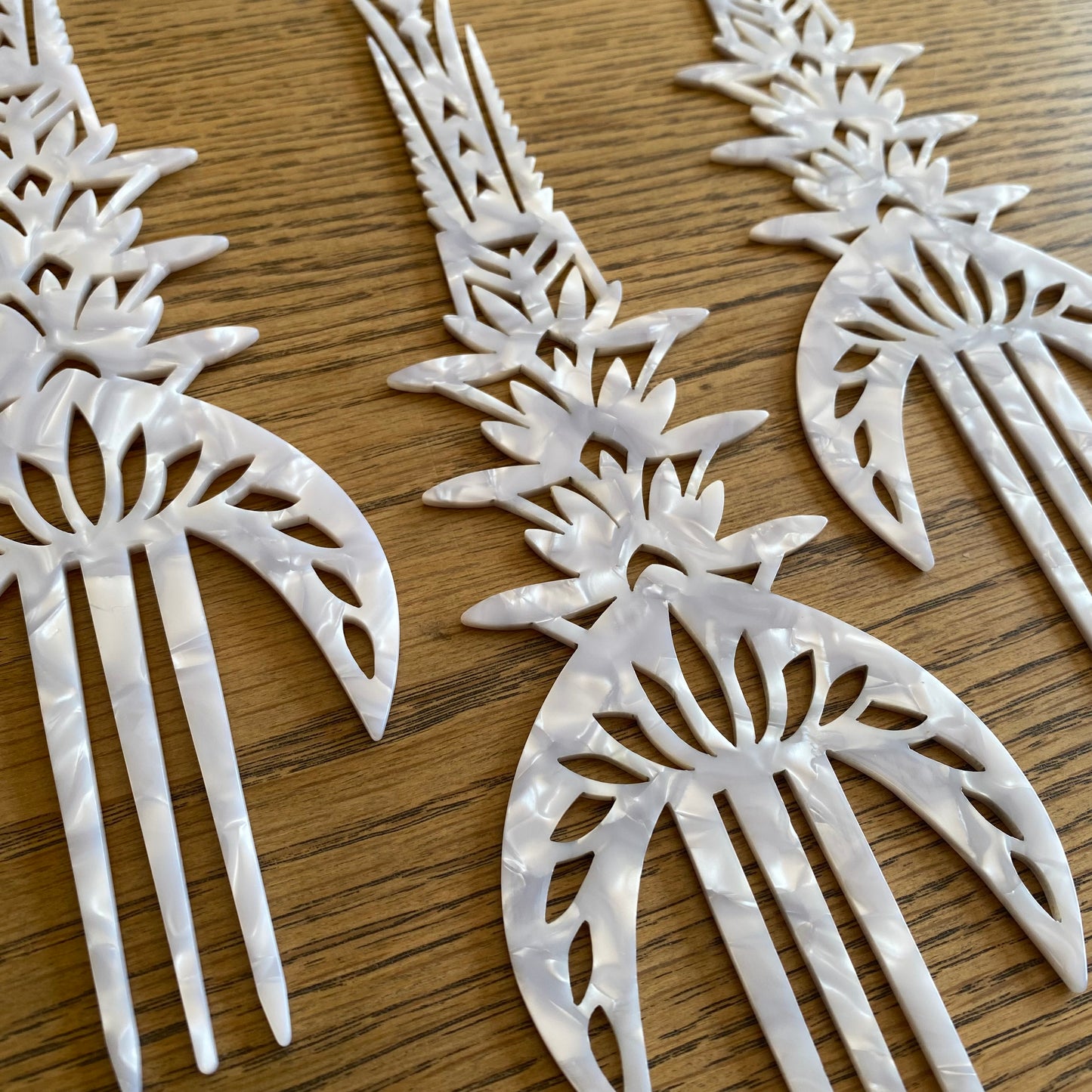 Selu Tuiga Acrylic Hair Accessories