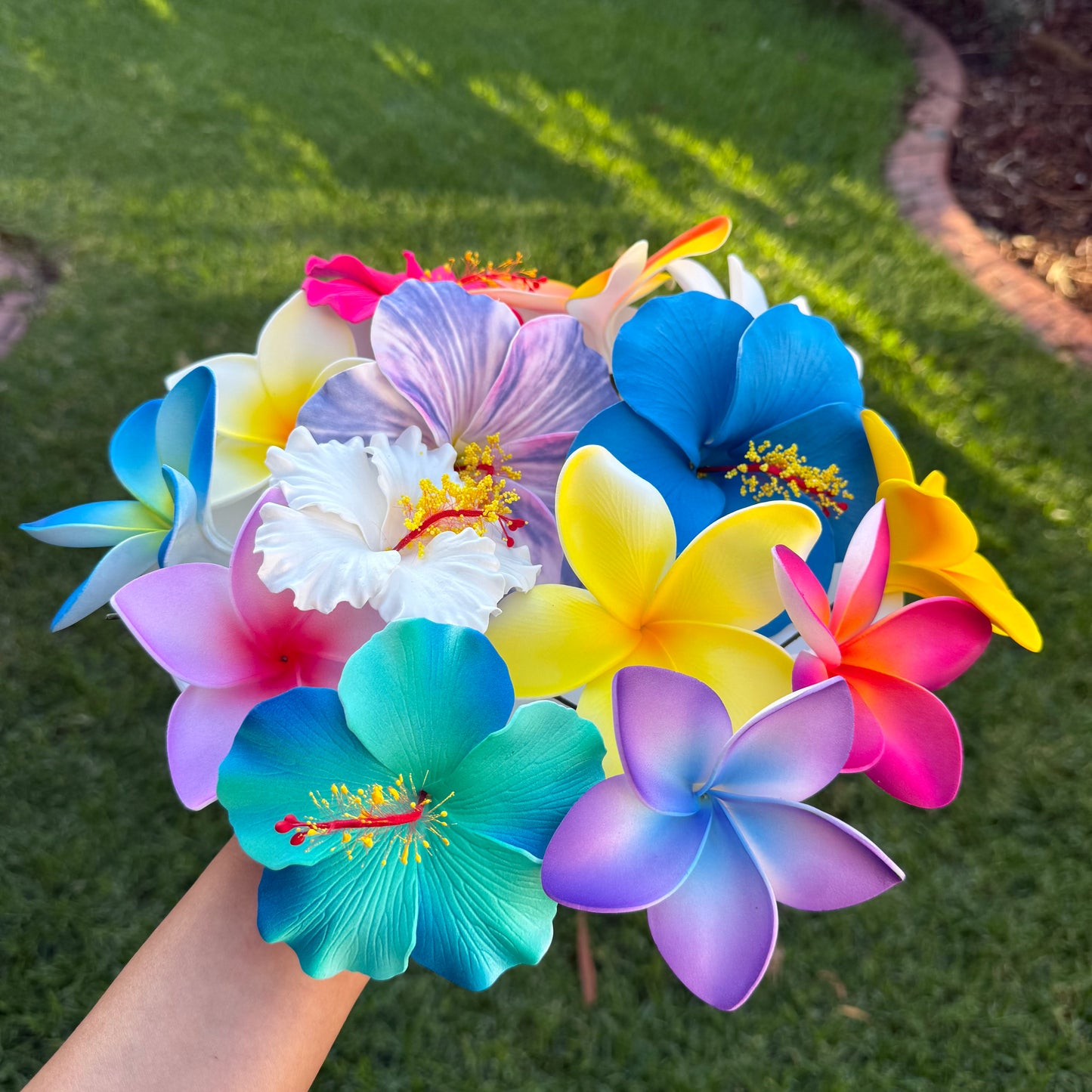 Kymani Assorted Flowers Gift Box (14x)