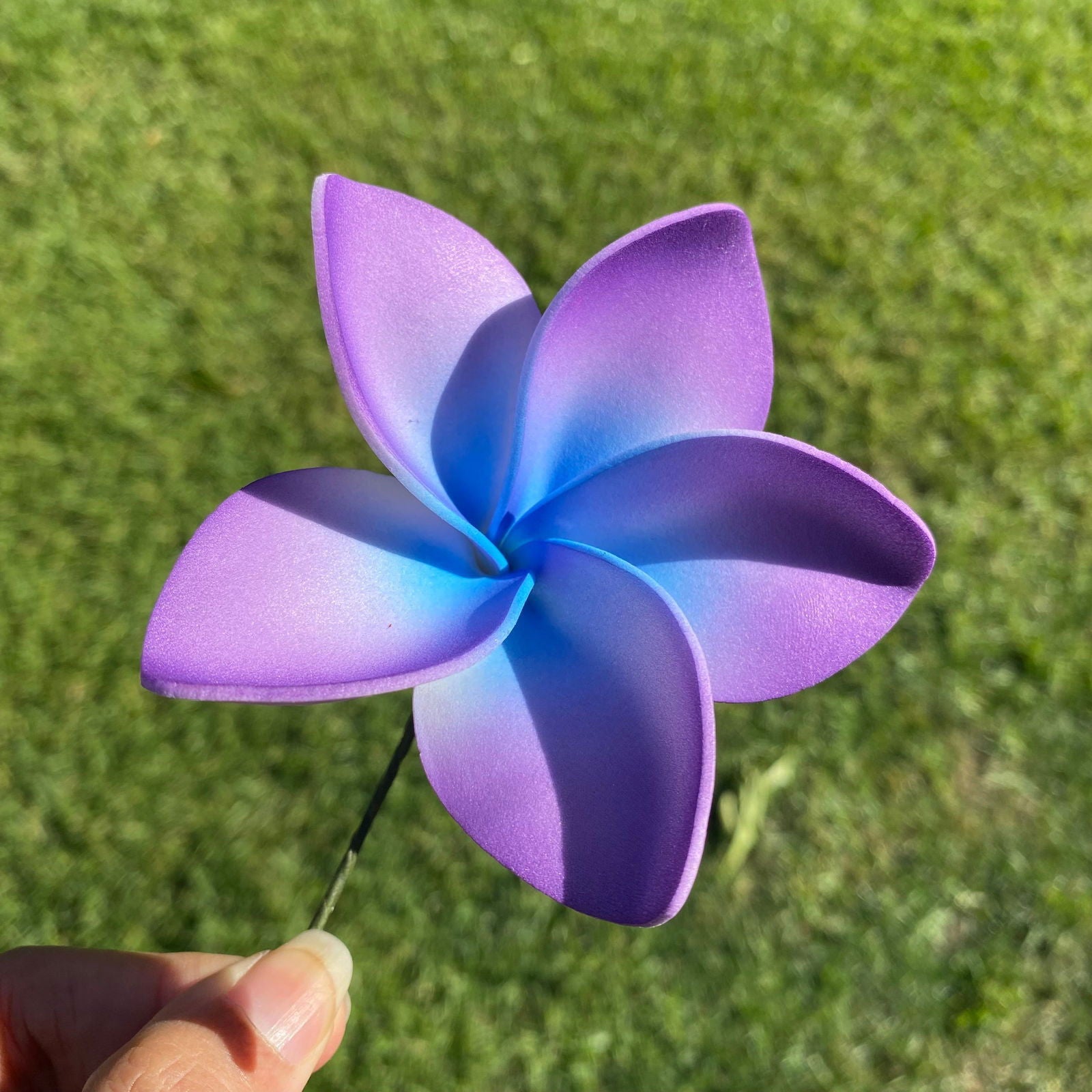 Amaia Large Frangipani Sei Faux Hair Flowers Pacific Islander Womens Accessories 9cm Tekiteki - Island Aesthetica