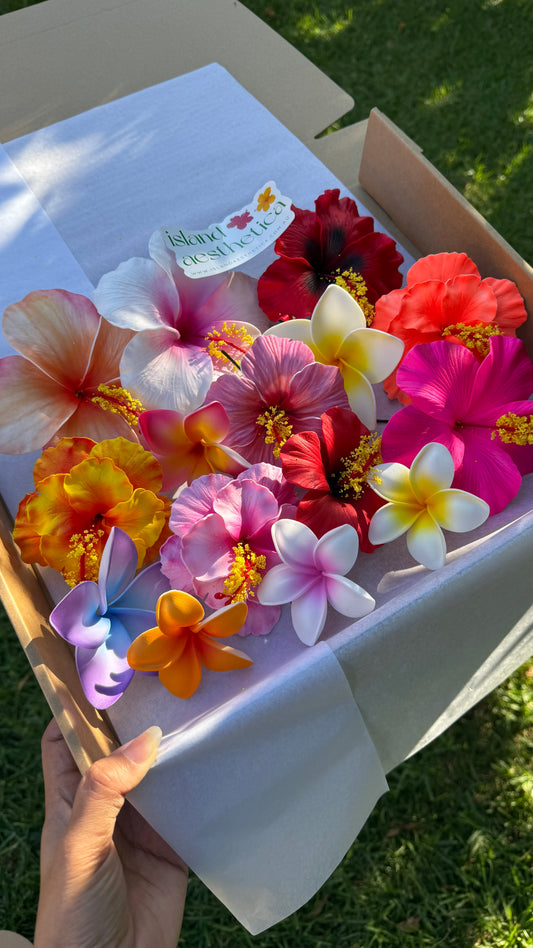 Alani Assorted Artificial Flowers Gift Box (15 Pieces)