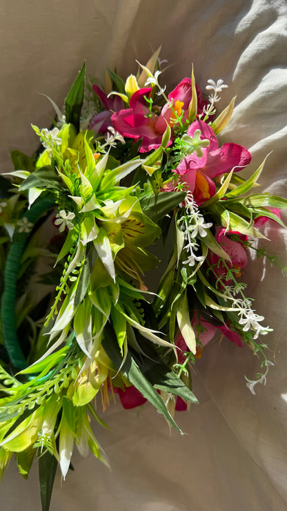 Pale Hawaiian Flower Crowns Lei Po’o
