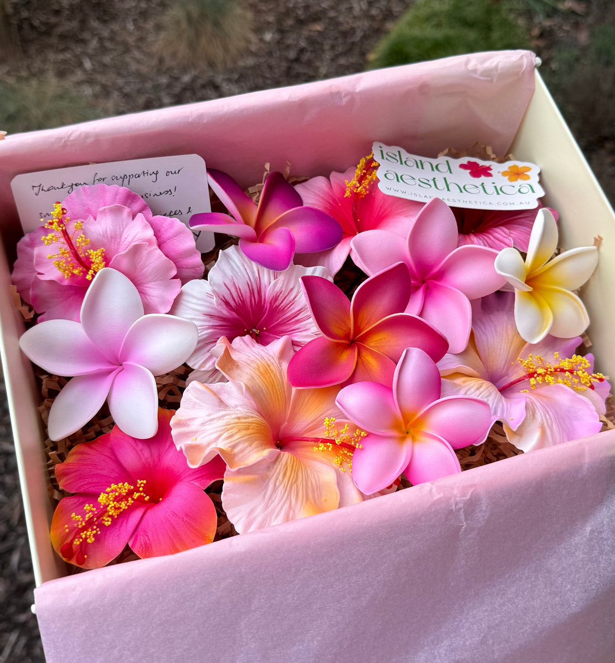 Laniakea Assorted Premium Sei Flowers Gift Box (13 pieces)