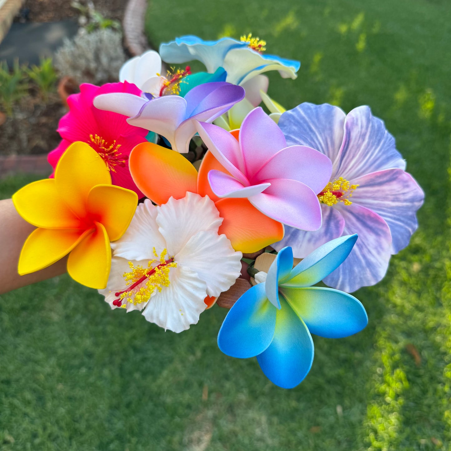 Kymani Assorted Flowers Gift Box (14x)