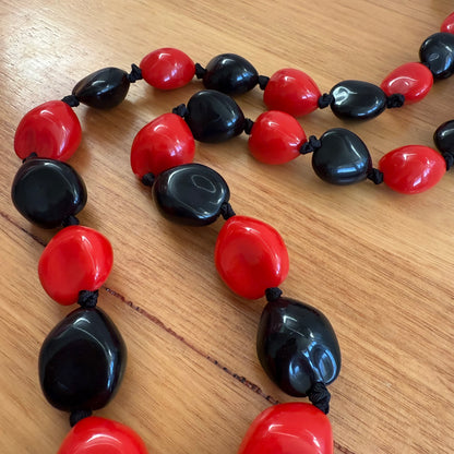 Ula Pua Kukui Nut Acrylic Necklace